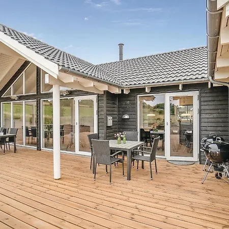 Beautiful In With Sauna בית נופש