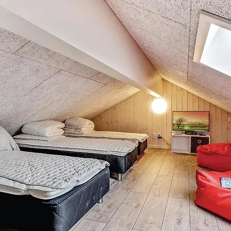 בית נופש Beautiful In With Sauna *