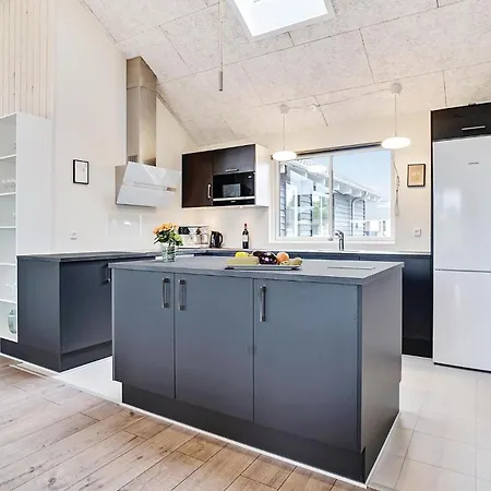 Beautiful In With Sauna בית נופש Vejby